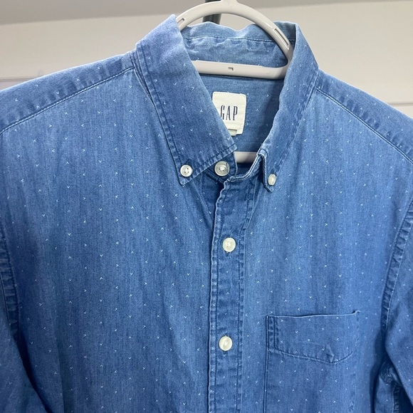 !SOLD! GAP Denim Blue Casual Button Down Shirt size Small Long Sleeves Cotton - Picture 2 of 8